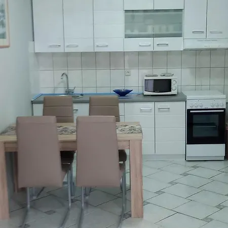 Apartmani Ivana Novalja Exterior photo