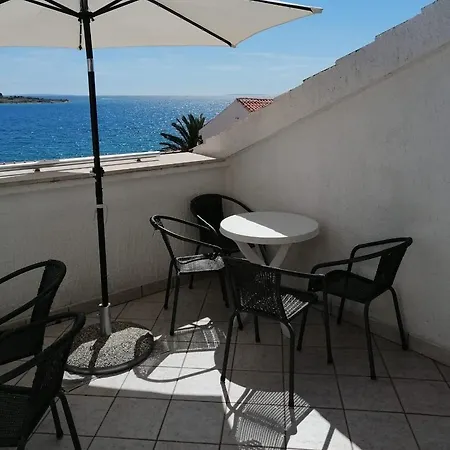 Apartmani Ivana Novalja Exterior photo